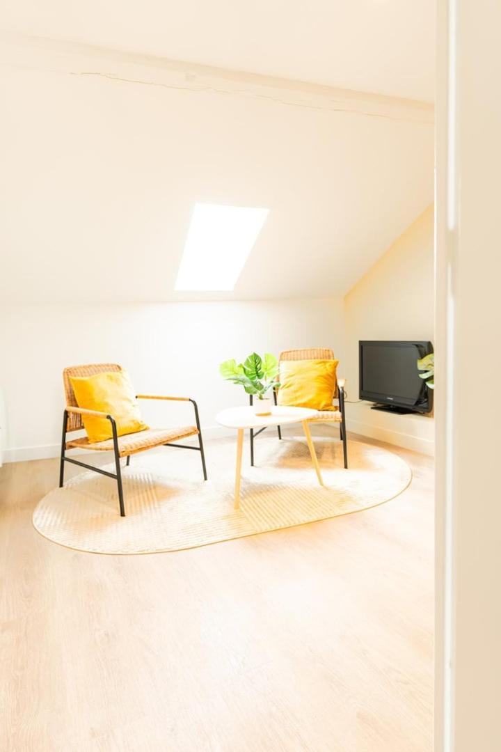Duplex Confortable En Centre Avec 2 Chambres ชาลงส์-อ็อง-ชองปาญ ภายนอก รูปภาพ