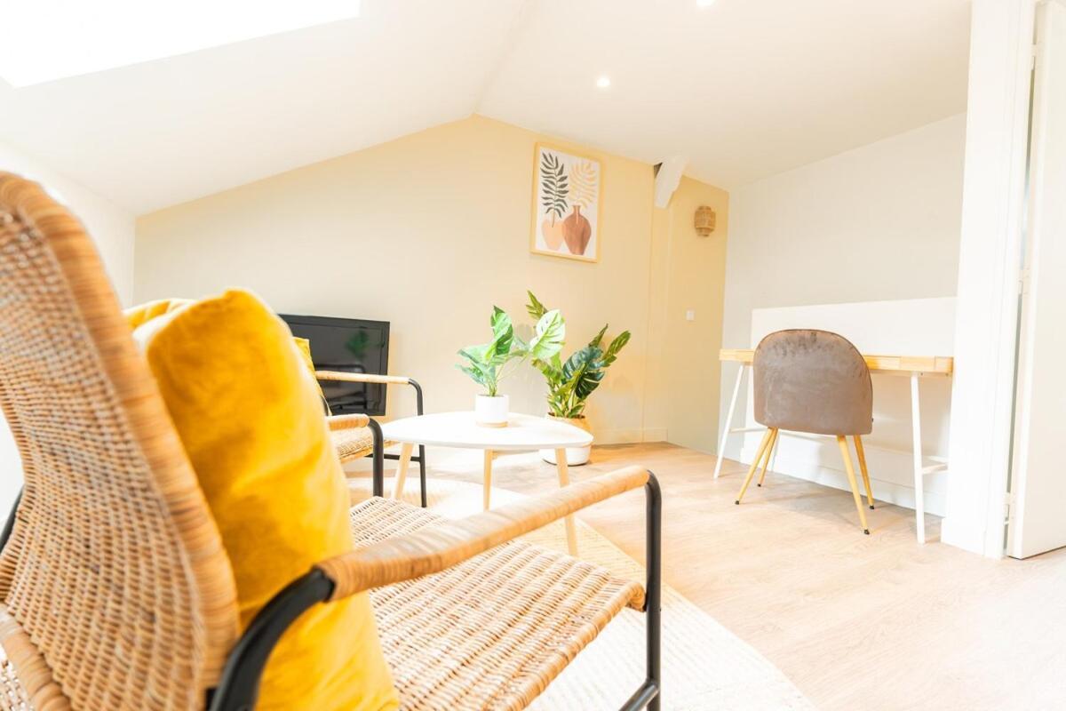 Duplex Confortable En Centre Avec 2 Chambres ชาลงส์-อ็อง-ชองปาญ ภายนอก รูปภาพ